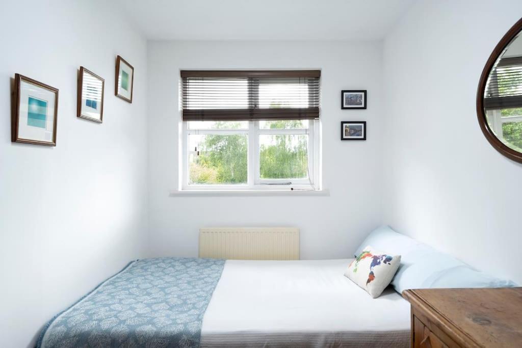 Victoria Park 2 Bedroom House W/ Garden & Parking Londres Exterior foto